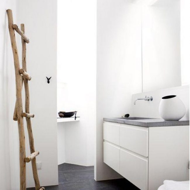 Mensola da bagno per lavabo da appoggio con frontale bordo rustico. -  Arredamento low cost made in italy